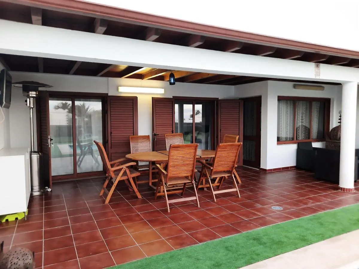 Casa Montes Villa Playa Blanca