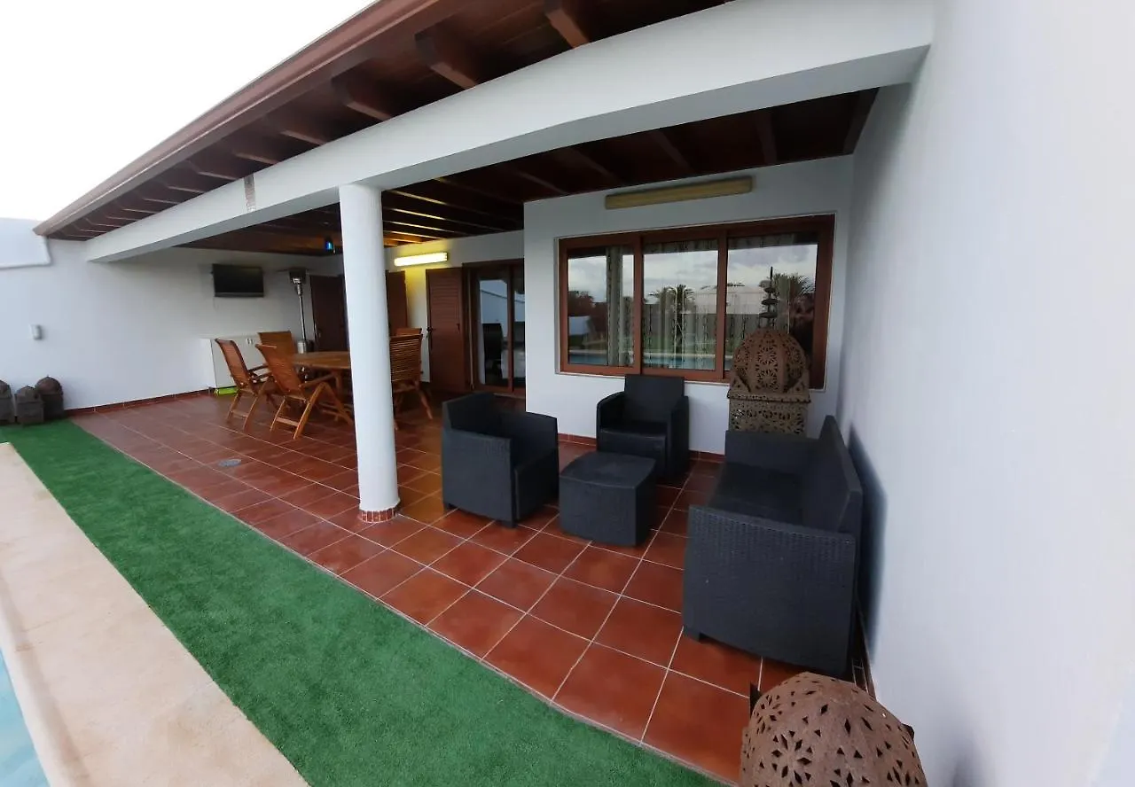 Casa Montes Villa Playa Blanca  0*, Playa Blanca (Lanzarote)